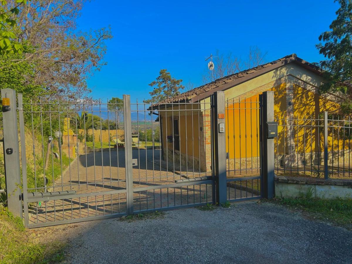 Casolare Del Maestrale - M&M Holiday House Perugia Buitenkant foto